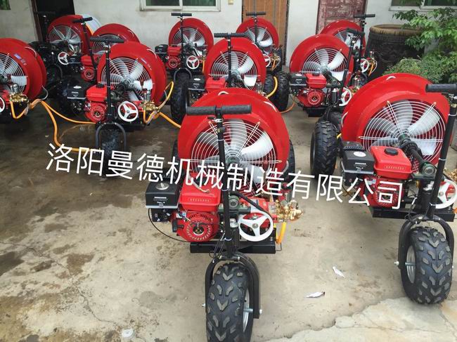 自走式風(fēng)(feng)送(song)打(da)藥機